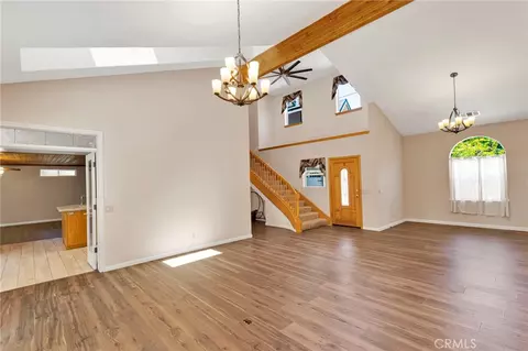 Living - 26644 Timberline, Wrightwood, CA 92397 photo 3 of 10