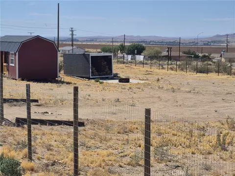 28124 Apache, Barstow, CA 92311 photo 2