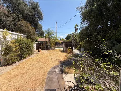 Exterior - 637 S Buena Vis, Redlands, CA 92373 photo 10 of 19