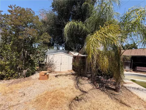 Exterior - 637 S Buena Vis, Redlands, CA 92373 photo 13 of 19