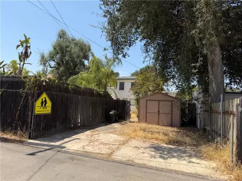 Exterior - 637 S Buena Vis, Redlands, CA 92373 photo 19 of 19