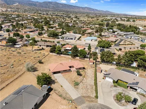View/Area - 4467 Valle Vista Ct, Phelan, CA 92371 photo 3 of 6