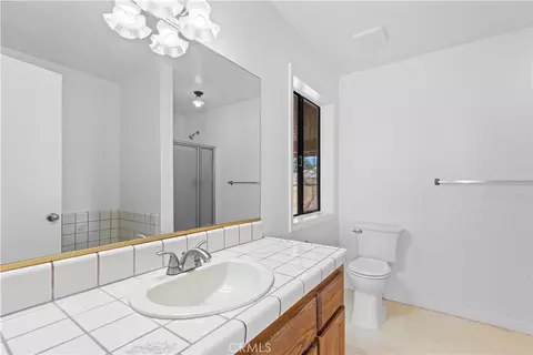 Bath - 4467 Valle Vista Ct, Phelan, CA 92371 photo 1 of 3