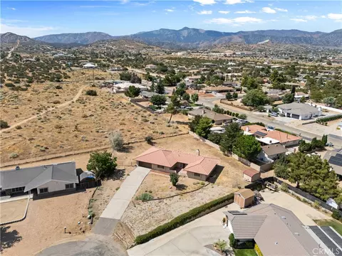 View/Area - 4467 Valle Vista Ct, Phelan, CA 92371 photo 2 of 6