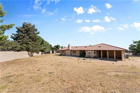 Exterior - 4467 Valle Vista Ct, Phelan, CA 92371 photo 6 of 7