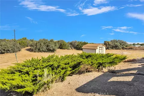 Exterior - 7824 Columbine, Hesperia, CA 92344 photo 6 of 14