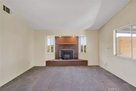 Living - 7824 Columbine, Hesperia, CA 92344 photo 2 of 5