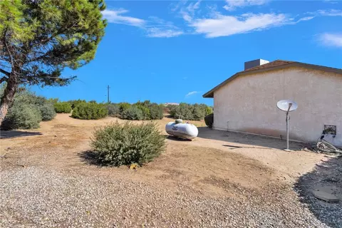 Exterior - 7824 Columbine, Hesperia, CA 92344 photo 4 of 14