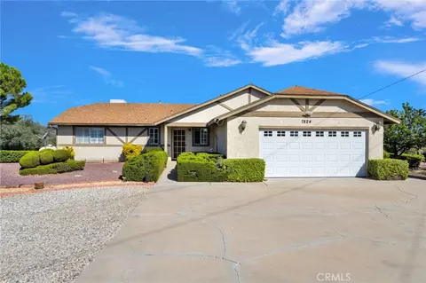 7824 Columbine, Oak Hills, CA 92344 photo 3