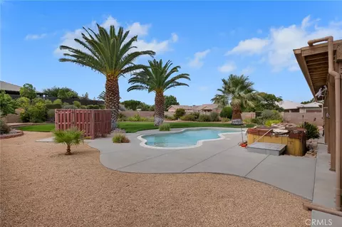 Exterior - 16783 Crockett, Hesperia, CA 92345 photo 3 of 5
