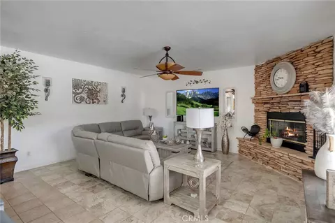 Living - 16783 Crockett, Hesperia, CA 92345 photo 2 of 3