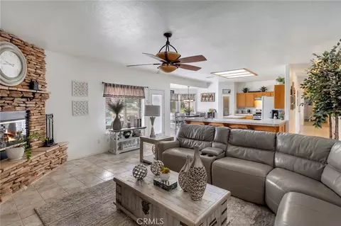 Living - 16783 Crockett, Hesperia, CA 92345 photo 3 of 3