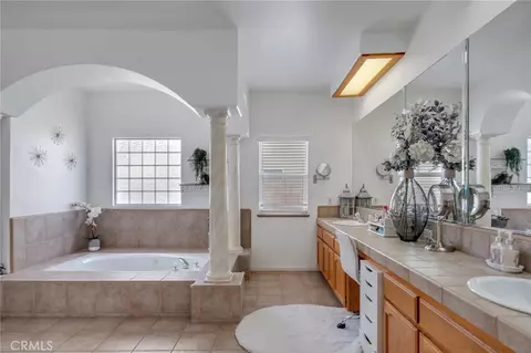 Entry Way - 16783 Crockett, Hesperia, CA 92345 photo 3 of 3