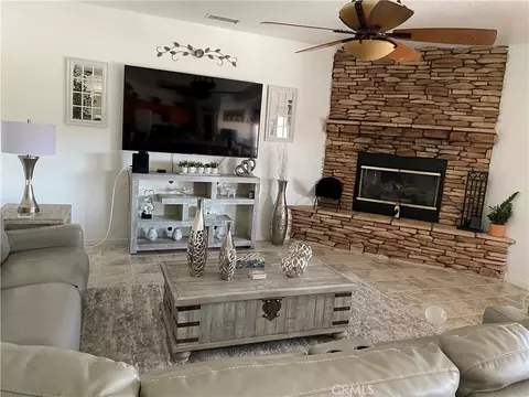 Living - 16783 Crockett, Hesperia, CA 92345 photo 1 of 3