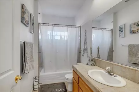 Bath - 16783 Crockett, Hesperia, CA 92345 photo 1 of 1