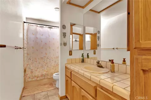 Bath - 7313 Newhall Ave, Hesperia, CA 92345 photo 2 of 2