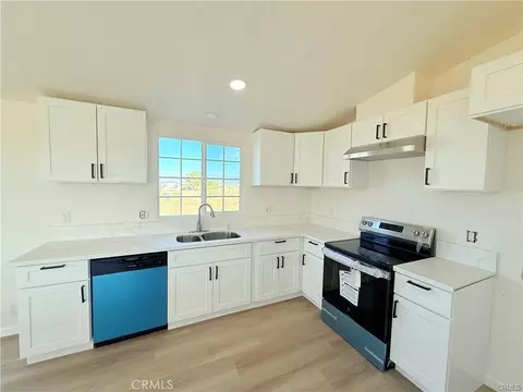 11975 Barbet, Phelan, CA 92371 photo 10