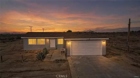 11975 Barbet, Phelan, CA 92371 photo 2