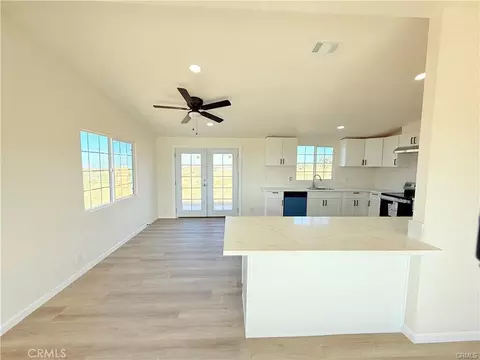 11975 Barbet, Phelan, CA 92371 photo 6