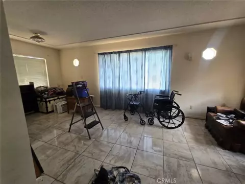 Living - 9100 11th, Hesperia, CA 92345 photo 4 of 4