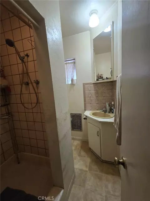 Bath - 9100 11th, Hesperia, CA 92345 photo 3 of 3