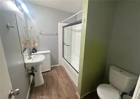 Bath - 522 N Parkside Dr, Ontario, CA 91764 photo 2 of 3