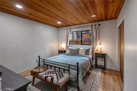 Bedroom - 397 Wabash Ln, Sugarloaf, CA 92386 photo 3 of 5