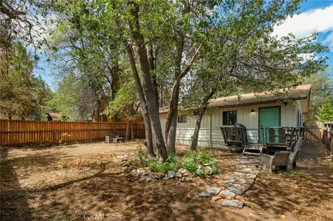 Exterior - 397 Wabash Ln, Sugarloaf, CA 92386 photo 3 of 9