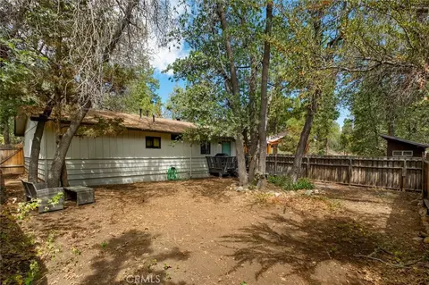Exterior - 397 Wabash Ln, Sugarloaf, CA 92386 photo 5 of 9
