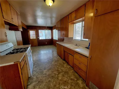 Kitchen - 5750 Lodgepole, Wrightwood, CA 92397 photo 1 of 1