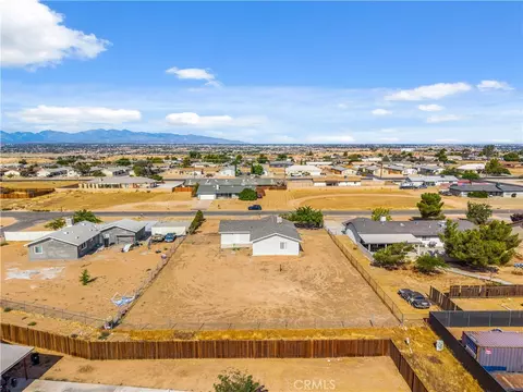 View/Area - 20923 Rambling, Apple Valley, CA 92308 photo 2 of 3