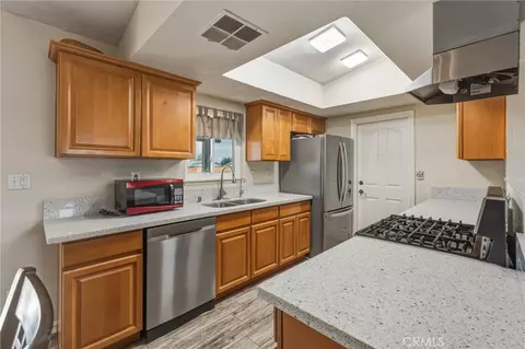 Kitchen - 22270 Tehama, Apple Valley, CA 92308 photo 1 of 2