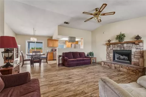 Living - 22270 Tehama, Apple Valley, CA 92308 photo 4 of 4