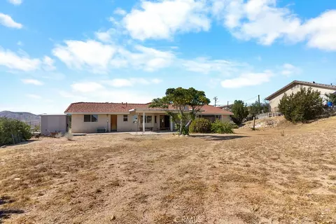 Exterior - 18644 Seaforth St, Hesperia, CA 92345 photo 10 of 13