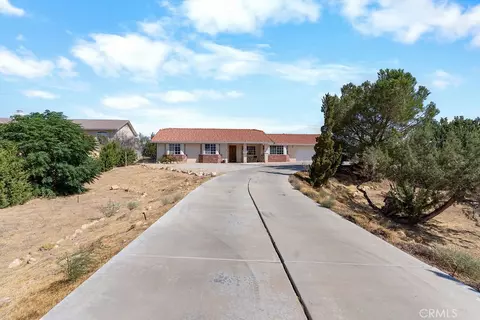 Exterior - 18644 Seaforth St, Hesperia, CA 92345 photo 4 of 13