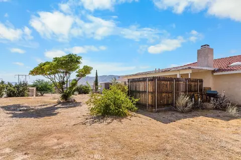 Exterior - 18644 Seaforth St, Hesperia, CA 92345 photo 13 of 13