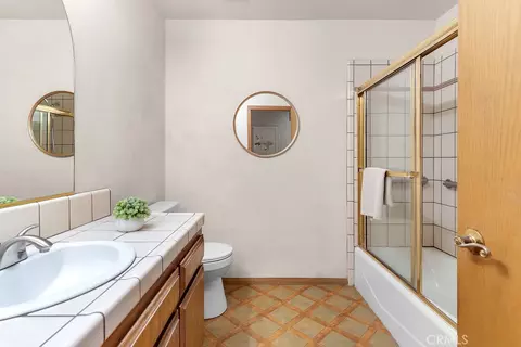 Bath - 18644 Seaforth St, Hesperia, CA 92345 photo 1 of 4