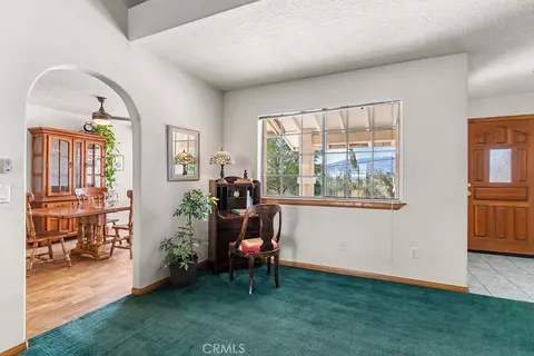 Entry Way - 18644 Seaforth St, Hesperia, CA 92345 photo 1 of 1
