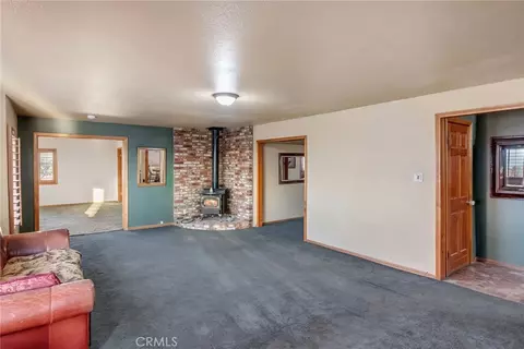 Living - 3230 Silver Rdg, Pinon Hills, CA 92372 photo 4 of 6