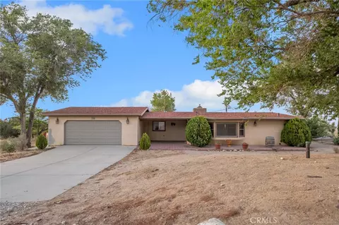 Exterior - 3230 Silver Rdg, Pinon Hills, CA 92372 photo 2 of 8