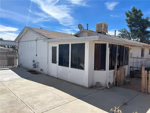 12716 Iroquois, Apple Valley, CA 92308 photo 6