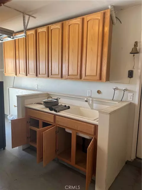 12716 Iroquois, Apple Valley, CA 92308 photo 8