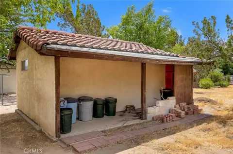 Exterior - 7040 Kenyon, Hesperia, CA 92345 photo 5 of 6