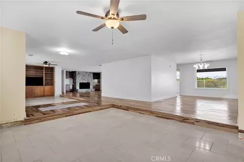Living - 14942 Riverside Dr, Apple Valley, CA 92307 photo 4 of 15