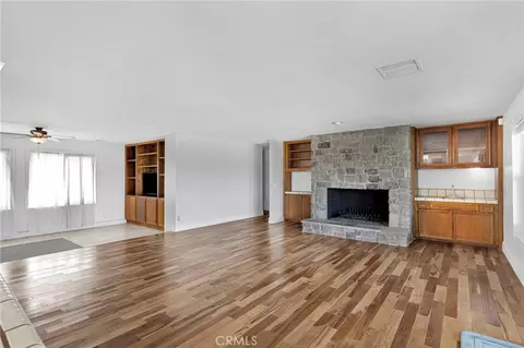 Living - 14942 Riverside Dr, Apple Valley, CA 92307 photo 6 of 15