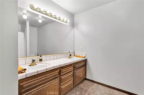 Bath - 14942 Riverside Dr, Apple Valley, CA 92307 photo 1 of 7
