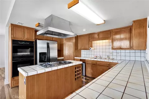 Kitchen - 14942 Riverside Dr, Apple Valley, CA 92307 photo 1 of 3