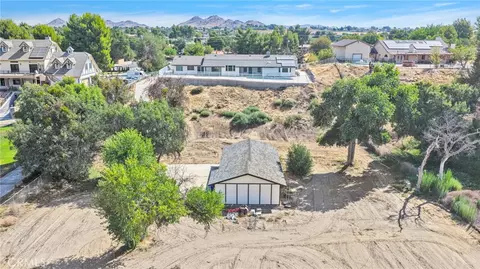 View/Area - 14942 Riverside Dr, Apple Valley, CA 92307 photo 8 of 11