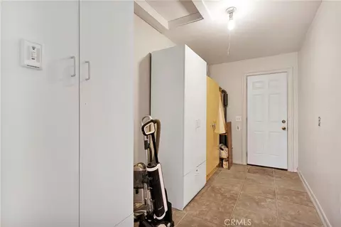 Entry Way - 14942 Riverside Dr, Apple Valley, CA 92307 photo 1 of 3