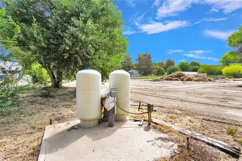 Exterior - 14942 Riverside Dr, Apple Valley, CA 92307 photo 11 of 11